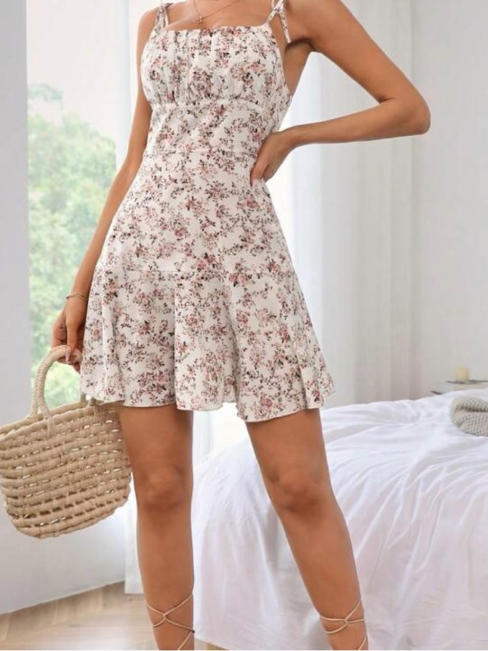 Floral Tie-Strap Sundress in Cream and 🌸